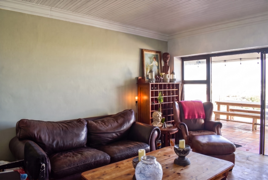 4 Bedroom Property for Sale in Struisbaai Western Cape